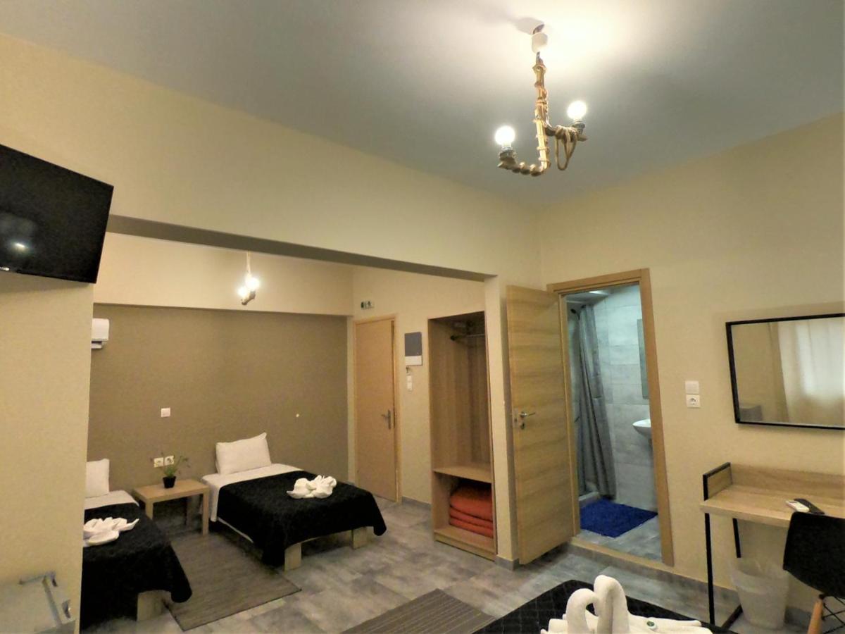 Achillion Hotel Piraeus Exterior photo